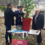 Pose de la première pierre par Christophe Béchu