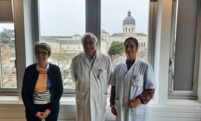 Angers : le CHU équipe les particuliers de défibrillateurs, une première en  France