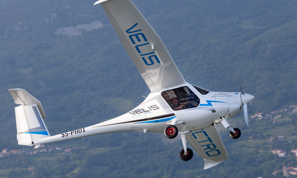 Au Mans, le premier avion électrique certifié en Europe trace la voie de l’aviation de demain