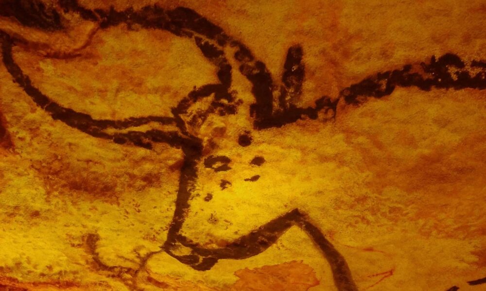Luché-Pringé : Voyage dans le temps et découverte de la Préhistoire au Festival des arts