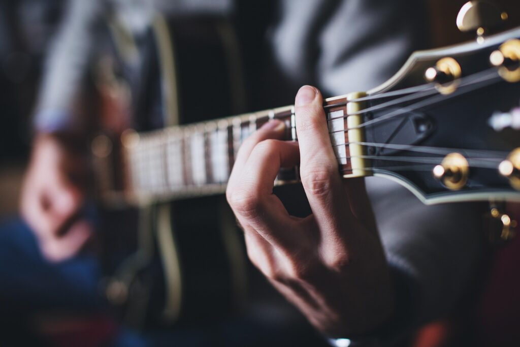 L’image actuelle n’a pas de texte alternatif. Le nom du fichier est : freestocks-photos-musician-2943109_1920.jpg