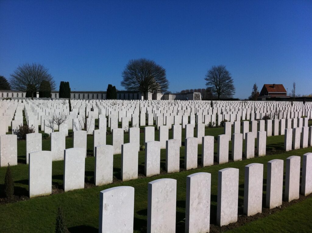 L’image actuelle n’a pas de texte alternatif. Le nom du fichier est : cathallee0-world-war-801395_1920.jpg