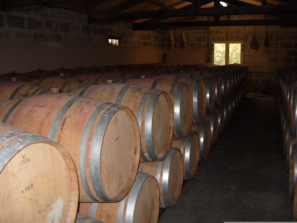 L’image actuelle n’a pas de texte alternatif. Le nom du fichier est : colinb-wine-cellar-459553-scaled.jpg