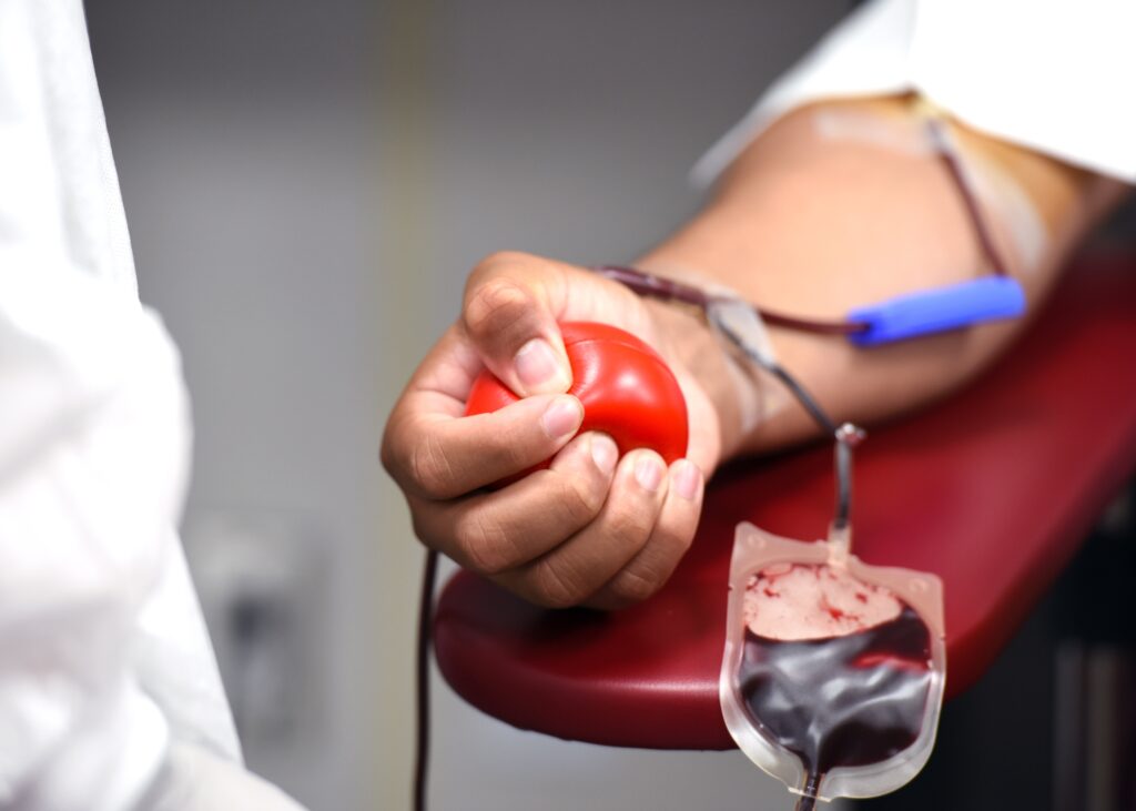 L’image actuelle n’a pas de texte alternatif. Le nom du fichier est : michellegordon2-blood-donation-5427229-scaled.jpg