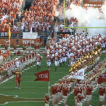 Formé au Mans, le prodige du football américain Ismaël Camara s’engage avec la prestigieuse université du Texas