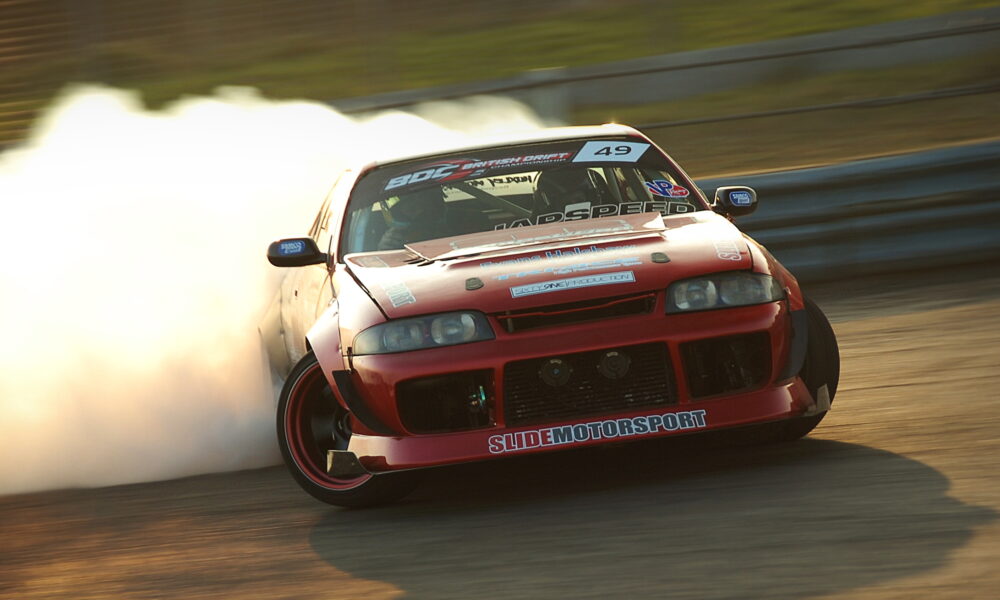Neuvy-en-Mauges : Le Grand Prix de stock-car rassemble 184 pilotes sur anneau de terre