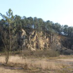 À la découverte de la Fosse Arthour : entre légende arthurienne, escalade et randonnée au cœur du Bocage