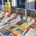 Marché de Monplaisir à Angers : le Rassemblement national interpelle le maire sur la vente d’un livre et la diffusion de chants religieux
