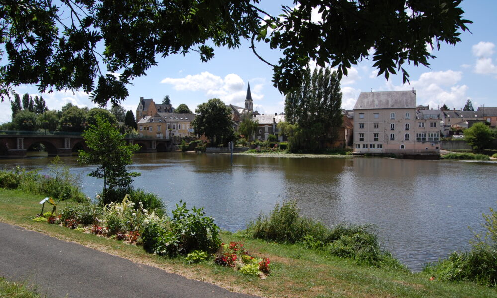 La Suze-sur-Sarthe : Face aux incivilités, le maire alerte après un drame évité de peu