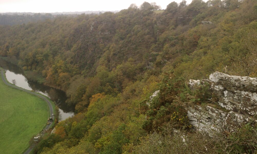 Condé-sur-Vire : à la découverte des Roches de Ham, joyau naturel du bocage normand