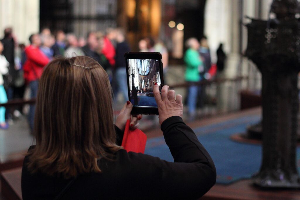 L’image actuelle n’a pas de texte alternatif. Le nom du fichier est : meineresterampe-taking-photos-337576_1920.jpg