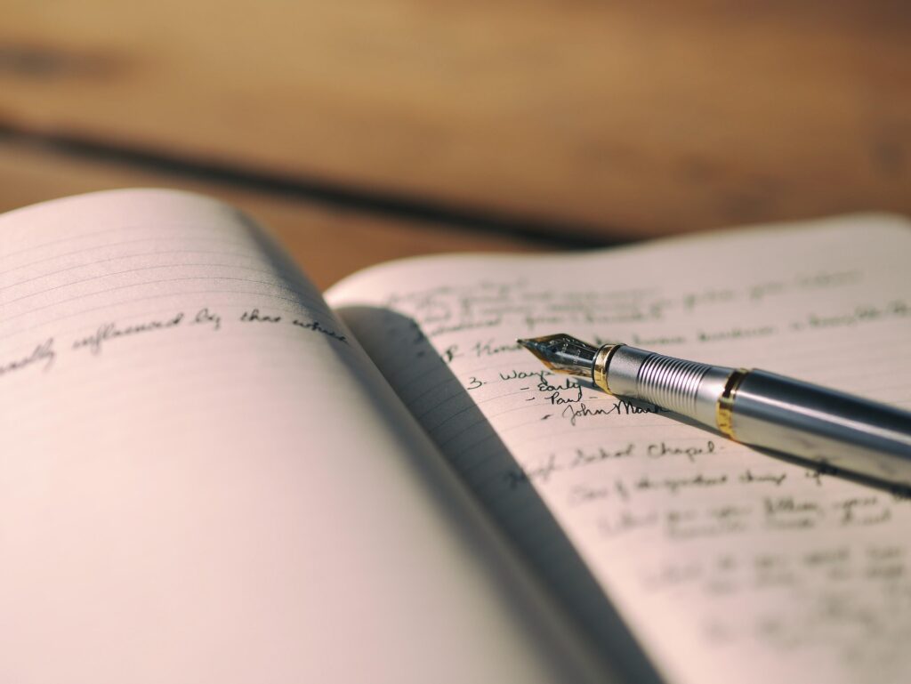 L’image actuelle n’a pas de texte alternatif. Le nom du fichier est : pexels-notebook-1840276_1920.jpg