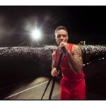Robbie Williams enflamme le V and B Fest’ devant 40 000 spectateurs
