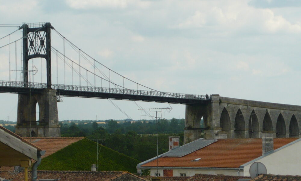 Tonnay-Charente : Fermeture imminente et grand chantier de rénovation pour le pont suspendu