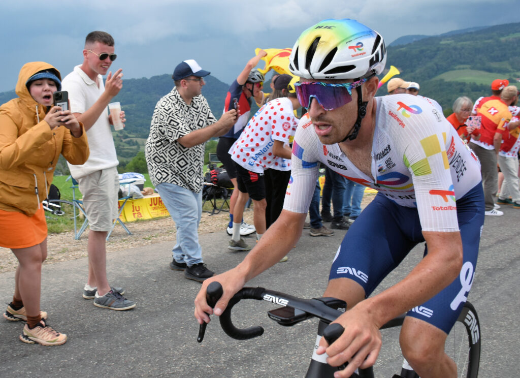 L’image actuelle n’a pas de texte alternatif. Le nom du fichier est : Tour_de_France_2025_-_Etape_20_-_Cote_de_Thesy_-_Jordan_Jegat_N_186_A-scaled.jpg