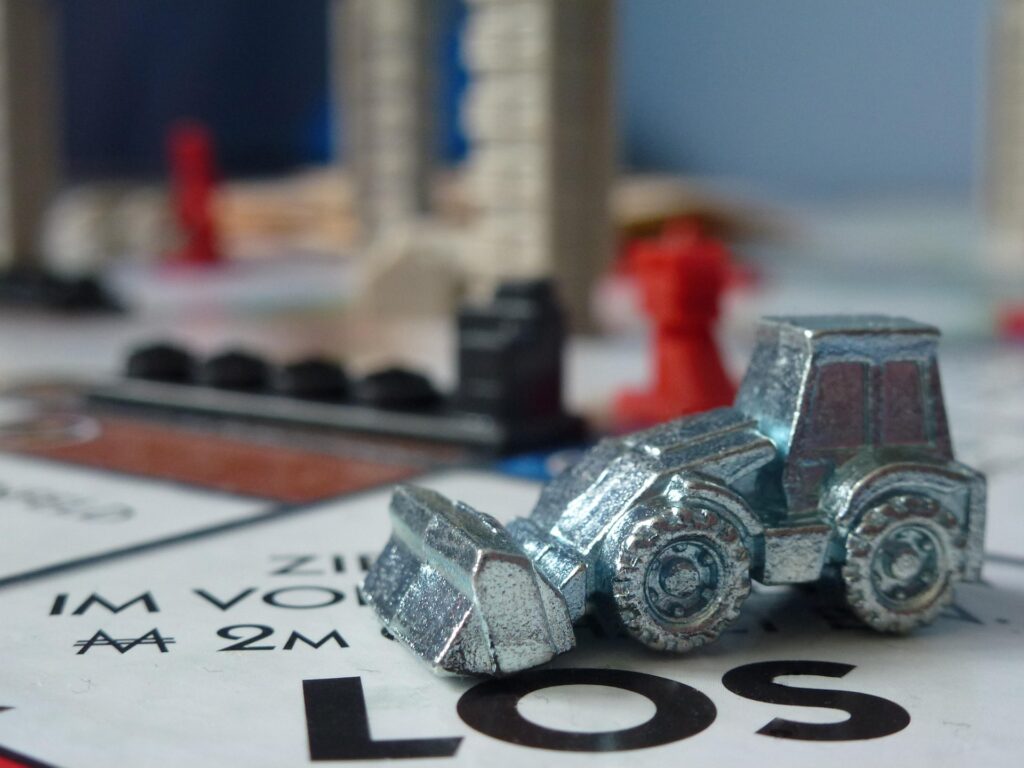 L’image actuelle n’a pas de texte alternatif. Le nom du fichier est : dboschm-monopoly-111592_1920.jpg
