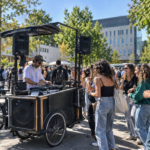 À Angers, ces vélos pas comme les autres vont attirer les regards ce jeudi. Le VéloSono, équipé de matériel de diffusion musicale, circulera ce jeudi sur le campus de Belle-Beille à l’occasion du Campus Day à Angers.
