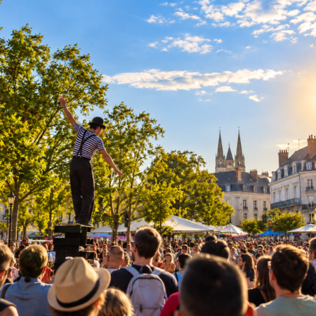 Le soleil devrait encore accompagner les Angevins dimanche 13 septembre. Après un samedi déjà très agréable, le Maine-et-Loire devrait profiter d’une nouvelle journée sèche et particulièrement douce pour la saison.