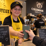 Le 25 septembre 2026, Café Joyeux et Columbus Café participeront à Angers au Bring Your Mug Day. Venez avec votre mug et repartez avec une boisson offerte.