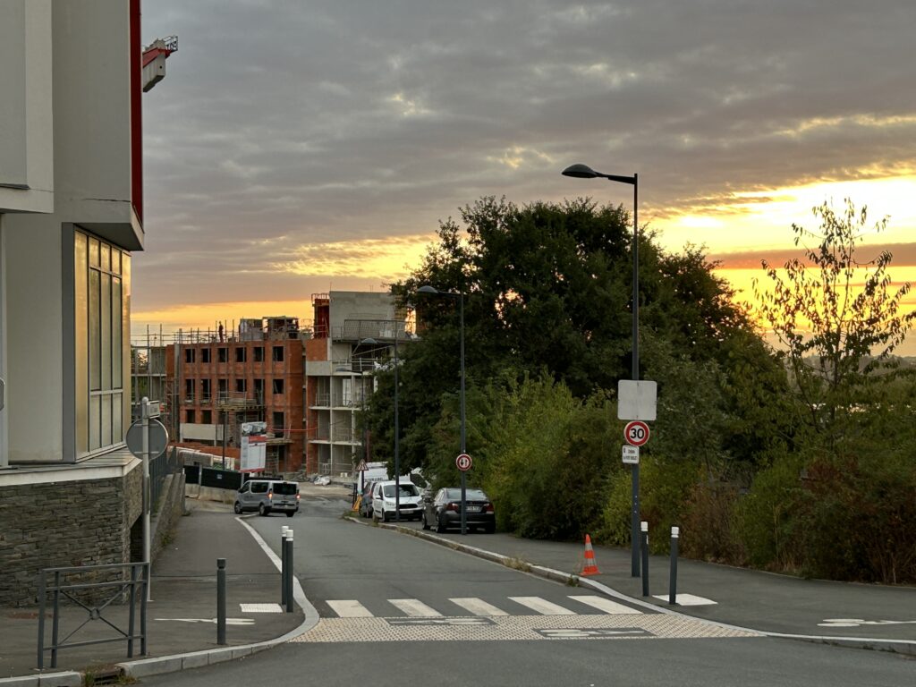 les faits se sont déroulés au niveau du chemin du Port Meslet, dans les Hauts-de-Saint-Aubin, mercredi 9 septembre vers 22h.