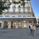 Enquête. « Je passe la lingette pour occuper mon temps » : rayons vides, salariés qui font le ménage… que se passe-t-il au BHV d’Angers ?