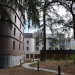 102 nouveaux studios étudiants ouvrent leurs portes à deux pas du campus de Belle-Beille à Angers À Angers, la résidence Nobel accueille 102 étudiants depuis le 1er septembre. Studios meublés, loyers, équipements : découvrez ce nouveau logement étudiant à Belle-Beille.