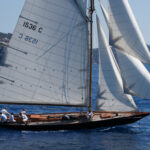 Les mythiques Pen Duick d’Éric Tabarly font une entrée remarquée à l’ouverture du Grand Pavois de La Rochelle