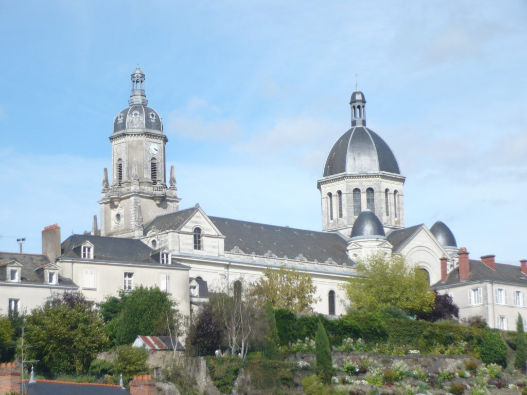 L’image actuelle n’a pas de texte alternatif. Le nom du fichier est : Segre_-_Eglise_Sainte-Madeleine-scaled.jpg