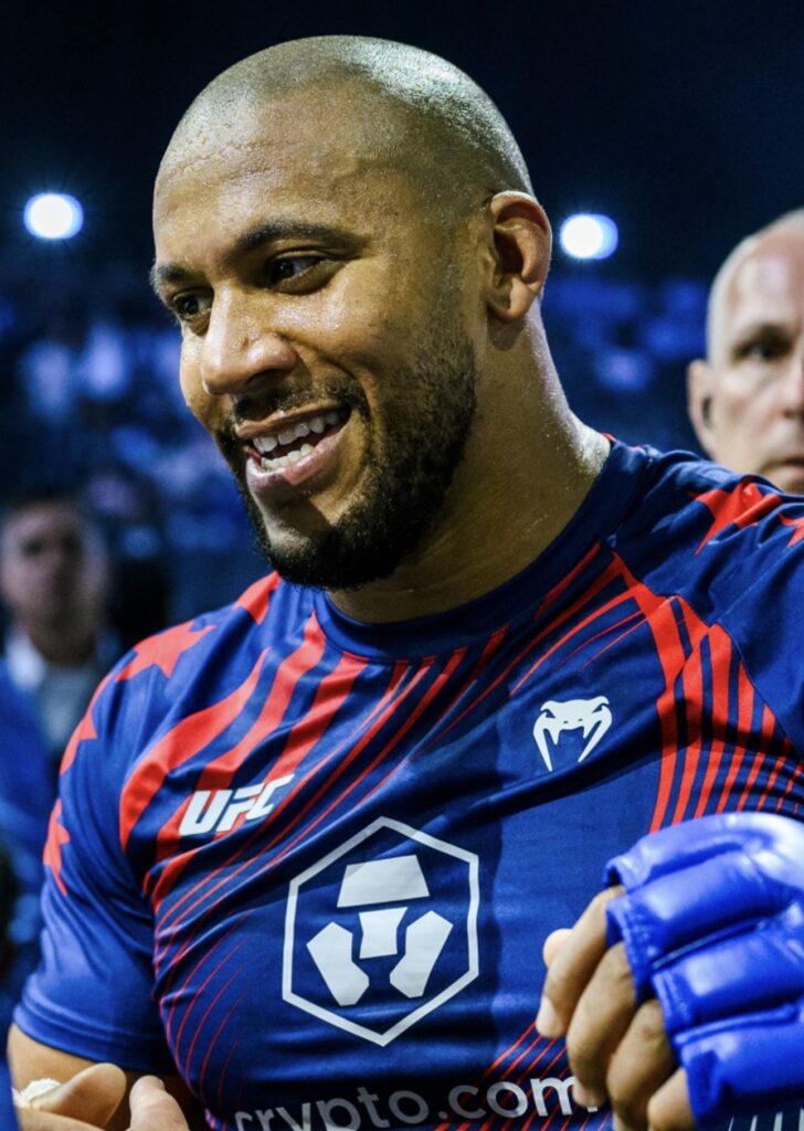 L’image actuelle n’a pas de texte alternatif. Le nom du fichier est : UFC_Freedom_250_the_mixed_martial_arts_event_produced_by_the_Ultimate_Fighting_Championship_Sunday_June_14_2026_in_the_Grand_Foyer_of_the_White_House_-_64cropped.jpg