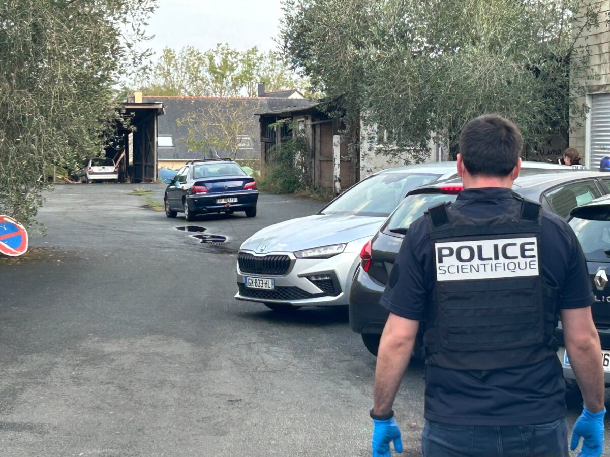 Credit MF / Angers Info - Les ervices de la Police Scientifique commence leur travail d'investigation. 