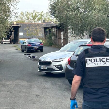 Credit MF / Angers Info - Les ervices de la Police Scientifique commence leur travail d'investigation.