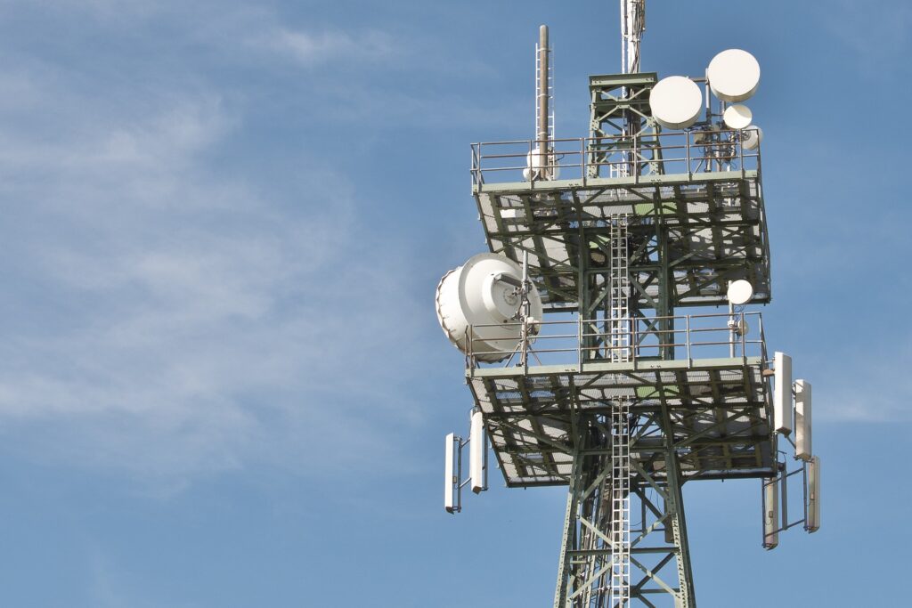 L’image actuelle n’a pas de texte alternatif. Le nom du fichier est : blickpixel-radio-masts-600837_1920.jpg