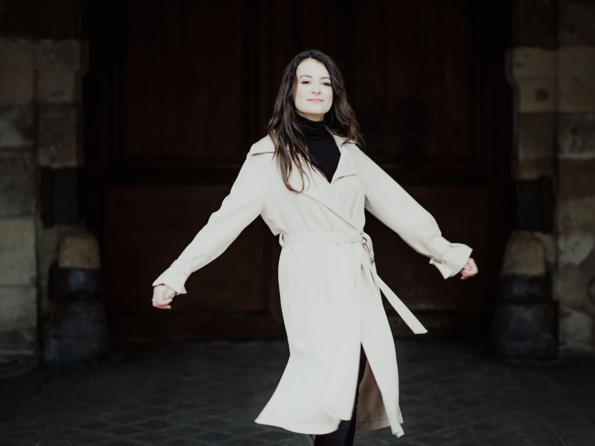 Liya Petrova sera à Angers les 13 et 15 juin 2027 avec l’ONPL. La violoniste internationale interprétera le Concerto pour violon de Brahms.