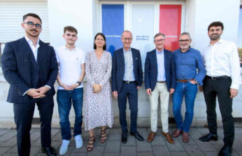 La campagne de Bruno Retailleau s’installe à Angers. Les Républicains de Maine-et-Loire ont inauguré ce vendredi 25 septembre leur permanence de campagne au 2 quai des Carmes, appelée à devenir le quartier général du candidat dans le département.