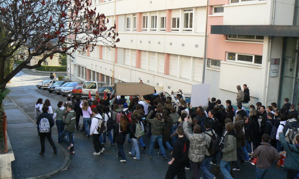 Plus de 250 élèves mobilisés lors du premier blocage lycéen à Cholet