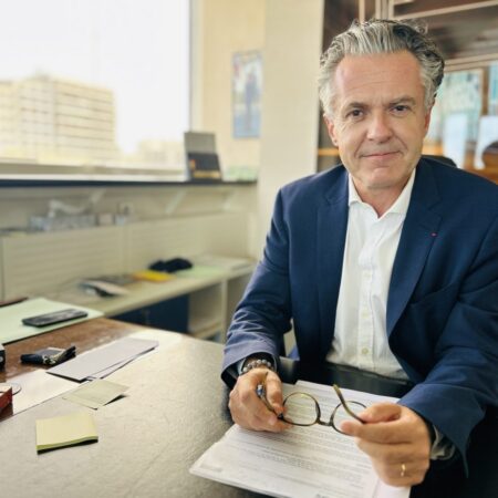 Christophe Béchu réagit aux tensions et aux violences survenues en marge des blocus de plusieurs lycées à Angers.