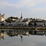 À Saumur, le réaménagement des quais de la Loire débute avec la végétalisation et le renforcement des mobilités douces