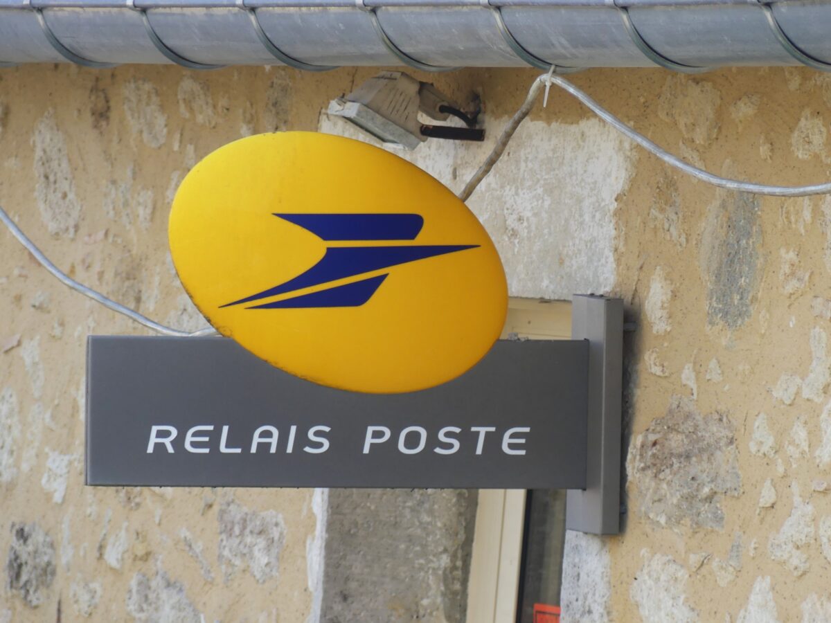 L’image actuelle n’a pas de texte alternatif. Le nom du fichier est : Saint-Geraud-de-Corps_relais_poste-scaled.jpg