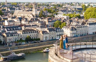 Crédit Flymprod / Le château d’Angers sera gratuit pour tous ce dimanche 1er novembre 2026. Découvrez les horaires, la Tapisserie de l’Apocalypse et la vue depuis la Tour du moulin.