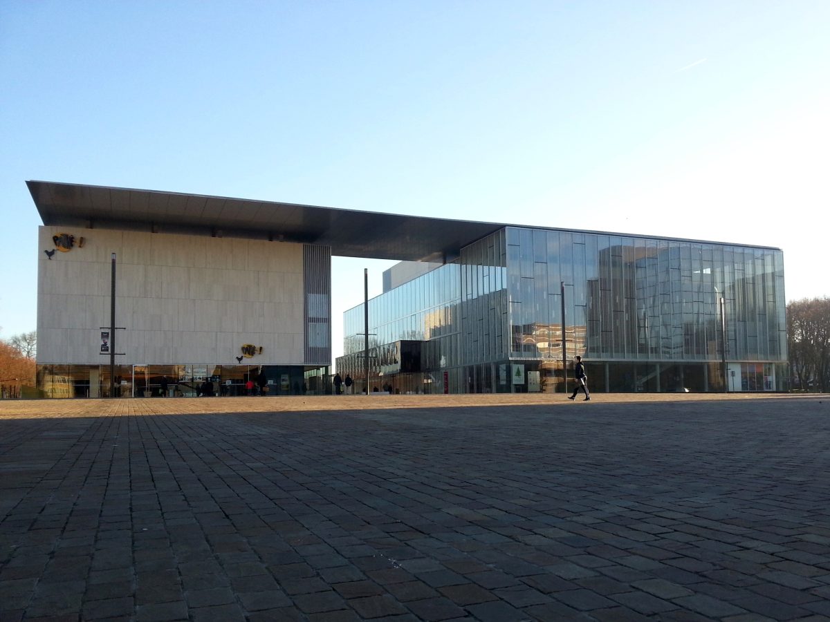 L’image actuelle n’a pas de texte alternatif. Le nom du fichier est : Theatre_du_Mans-scaled.jpg