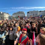 Grève du 6 octobre 2026 à Angers : au moins 2 500 manifestants sont réunis place du Ralliement. Lycéens, étudiants, enseignants et syndicats mobilisés.