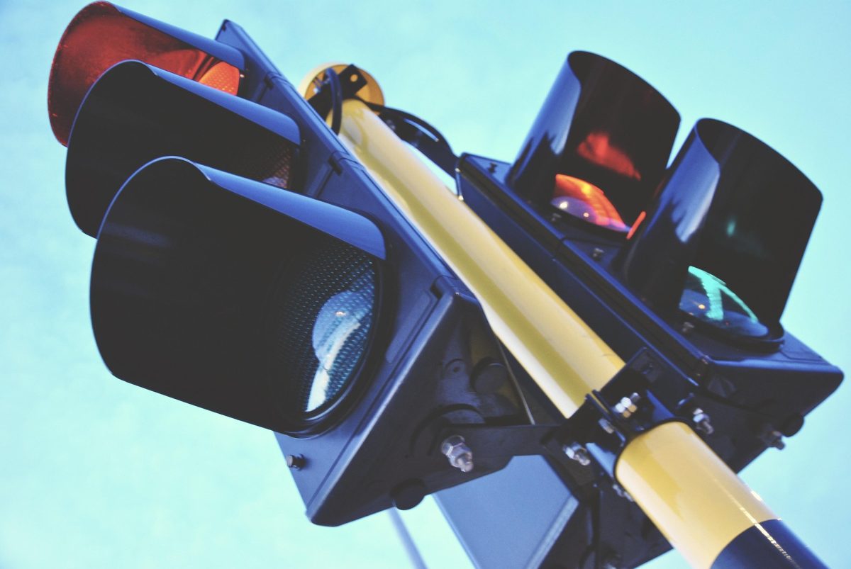 L’image actuelle n’a pas de texte alternatif. Le nom du fichier est : siobhandolezal-traffic-light-1360645_1920.jpg