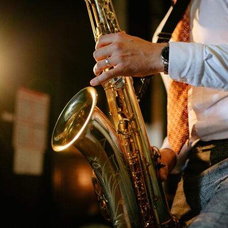 Le Théâtre Chanzy à Angers accueillera deux soirées musicales les 6 et 7 février 2027. Organisés par le Lions Club Angers Cité, en partenariat avec Jazz pour Tous, ces deux concerts de jazz et de soul seront donnés au profit de l’association Les Blouses Roses.